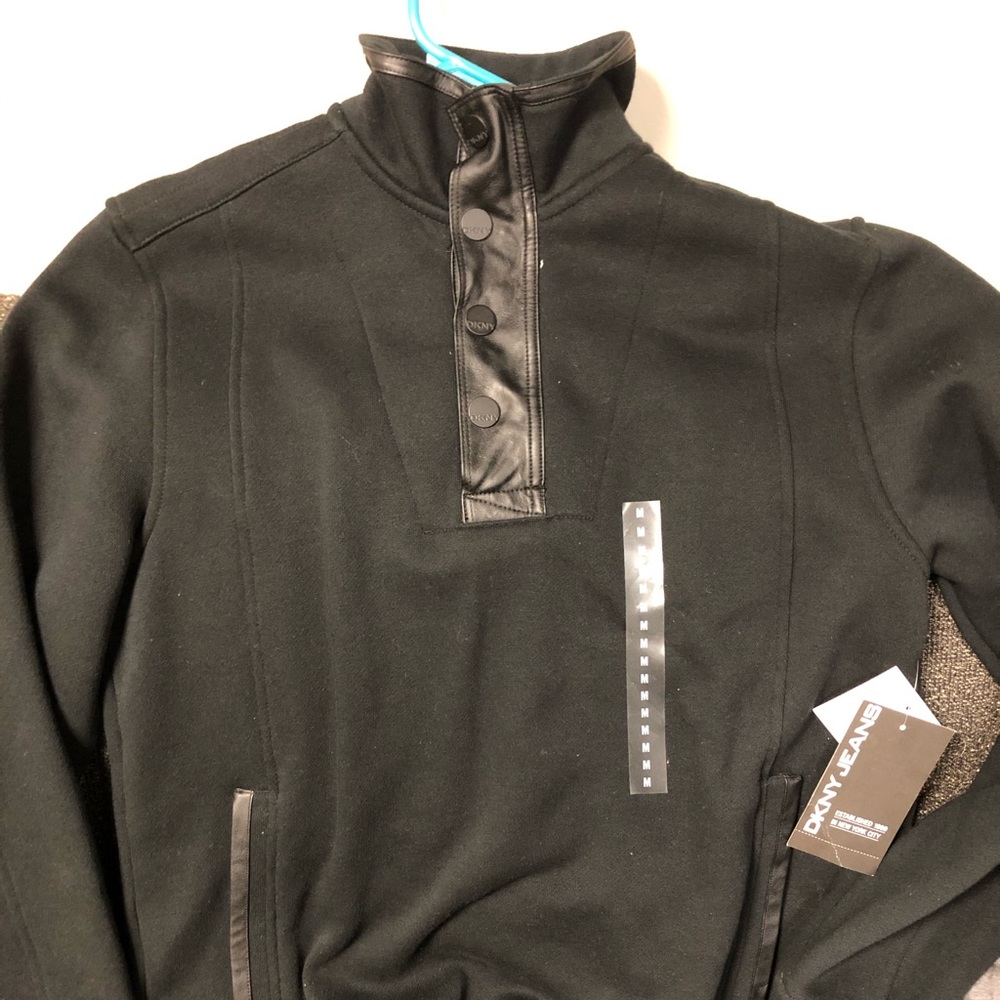 DKNY modern sweatshirt